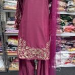 Mauve Crepe Silk Farshi Pant Suit Mauve Crepe Silk Farshi Pant with Embroidered dupatta Elegant Pakistani style wear | Punjabi Threads - Image 3