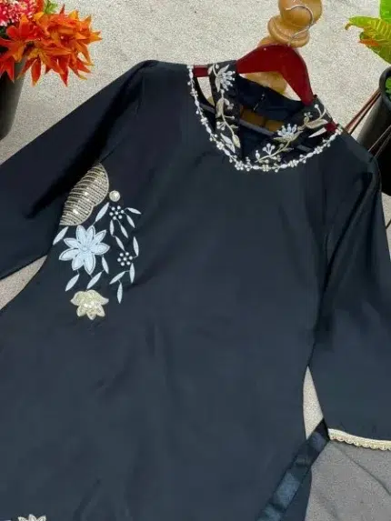 Black Embroidered Punjabi Suit - Punjabi Threads product image 2