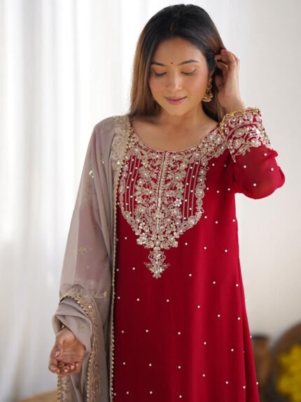 Red Heavy Embroidered Pakistani Suit Set - Punjabi Threads product image 2